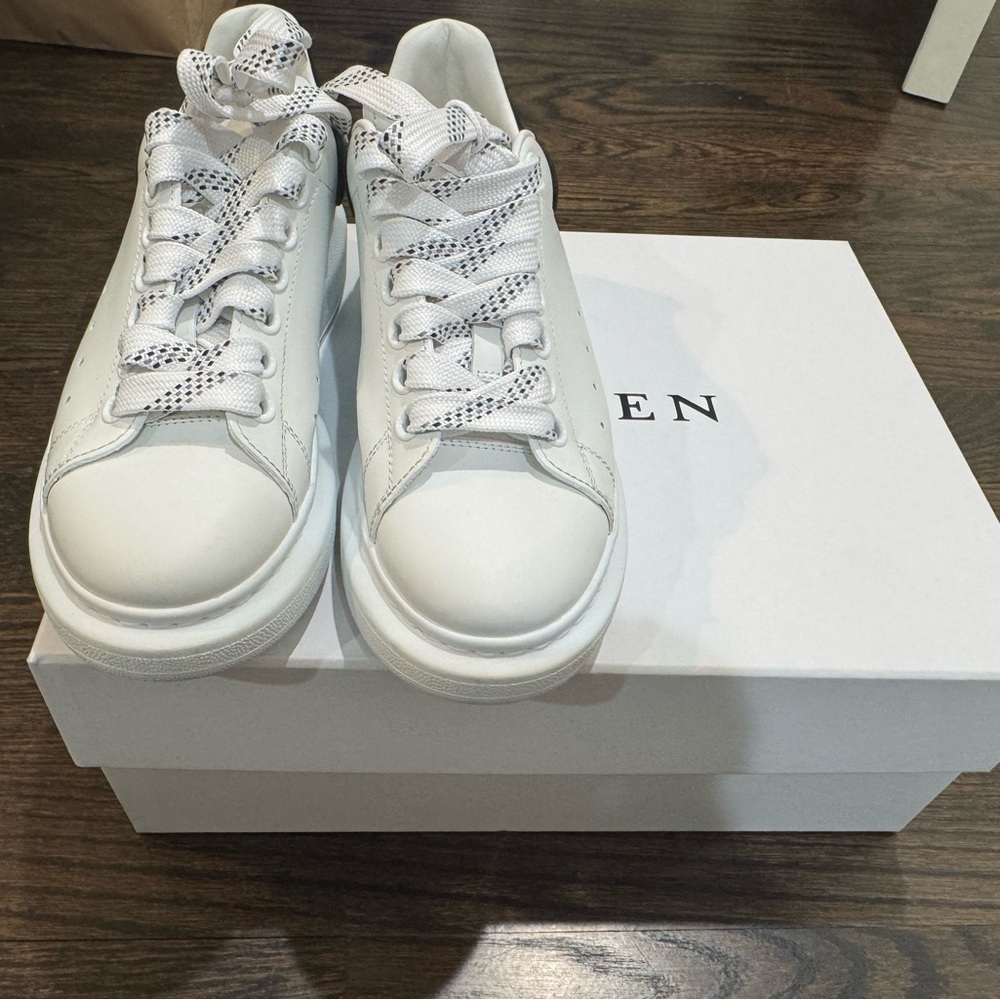 Alexander McQueen Oversized Women’s Sneakers 36.5